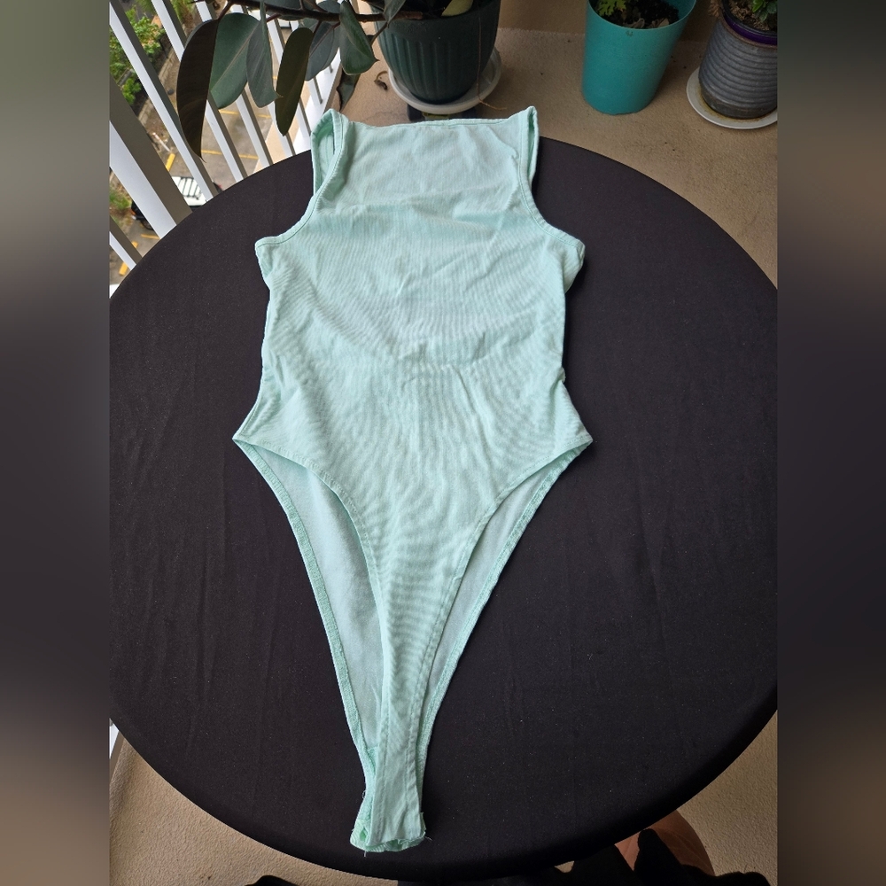 Nasty Gal Mint Green Cutout Bodysuit Size 4